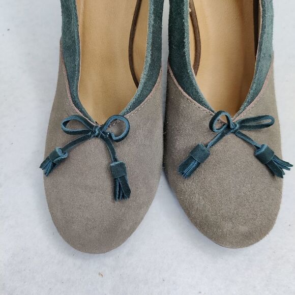Kimchi blue Suede Heels Sz 7 Gray Green Tassels - Picture 2 of 14